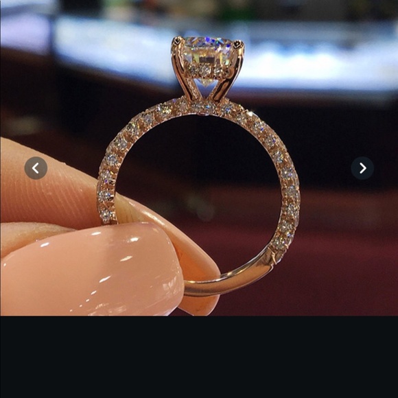 2.5 Carat Lab Moisennite Diamond Ring - Picture 5 of 6